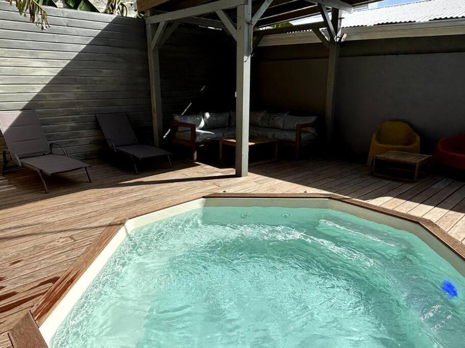 Hébergement de vacances Au Domaine Du Commandant Bouillante